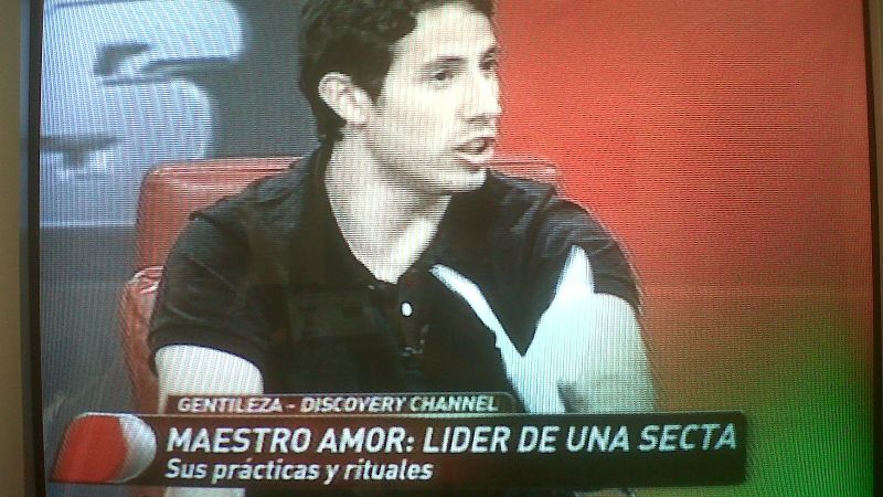 Continúan los escraches en contra del Maestro Amor