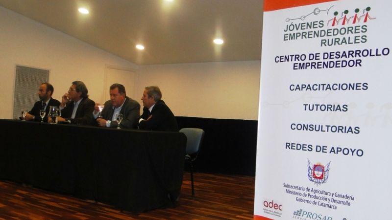 Mercado: “Queremos que los jóvenes se queden en el campo”