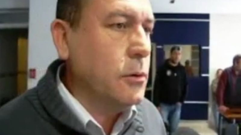 Empleados de Chumbicha se encadenaron