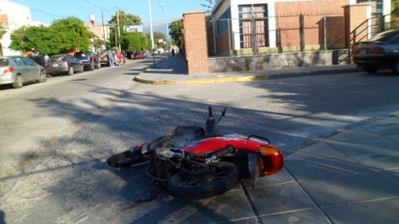 Accidente en la entrada al hospital