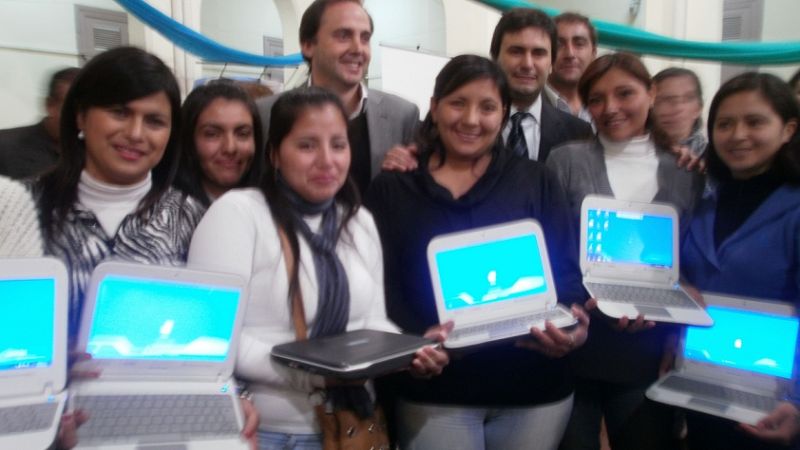 El IES Chavarría celebró su 45º aniversario con 268 netbooks