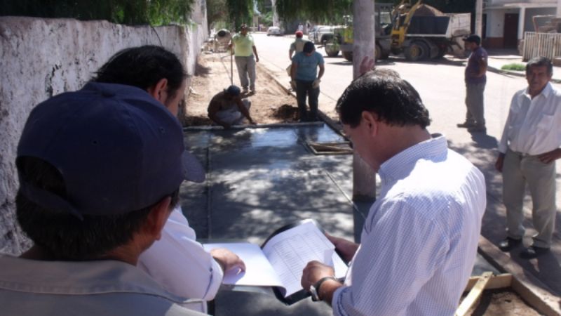Tinogasta: se colocaron más de 700 metros de vereda