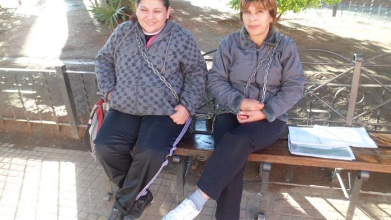 Encadenas esperando cumplimiento de promesa de Néstor Kirchner