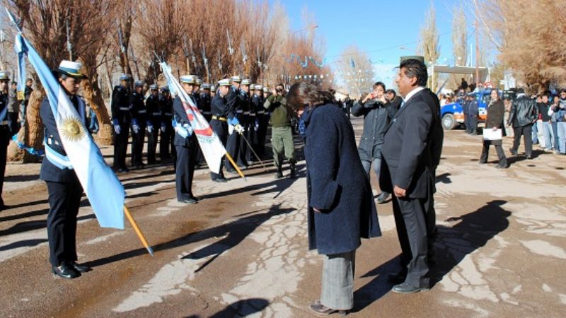 La gobernadora presidió el acto del 25 de Mayo en Antofagasta