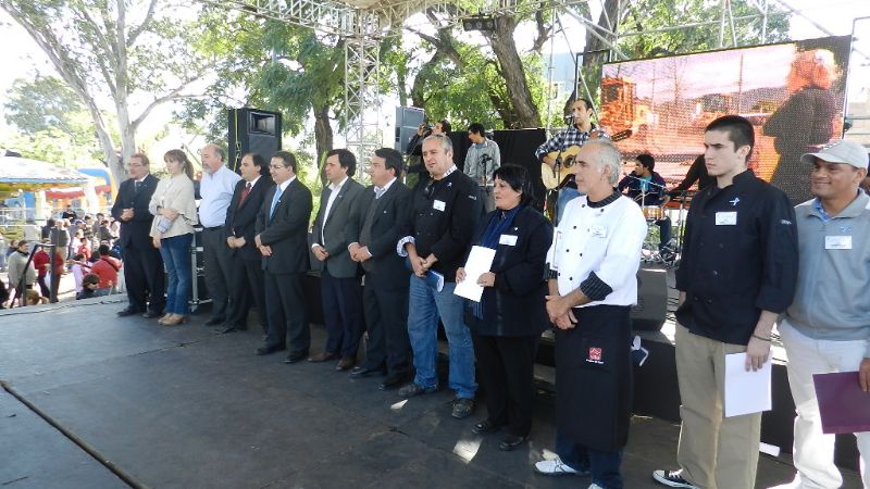 Más de 10.000 personas participaron de la Fiesta del Locro