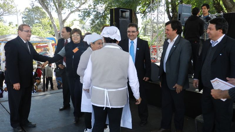 Más de 10.000 personas participaron de la Fiesta del Locro