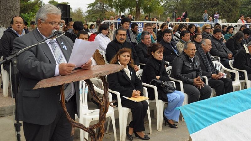 Icaño celebró el 25 de Mayo y Carletta apoyó a Corpacci