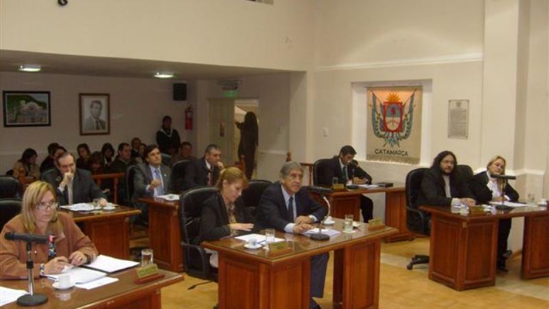 Concejales aprueban aumento para los empleados municipales 