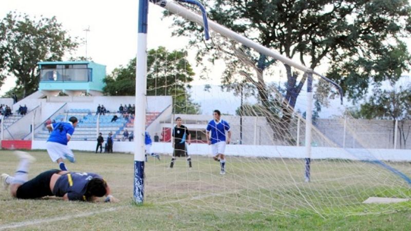 Triunfos de Sumalao y Social Rojas en el Apertura chacarero