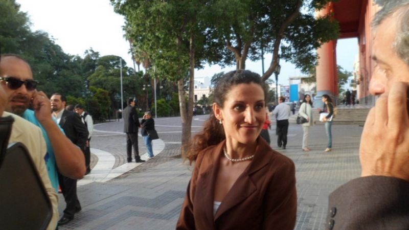 En un fugaz acto, asumió nueva funcionaria en Salud