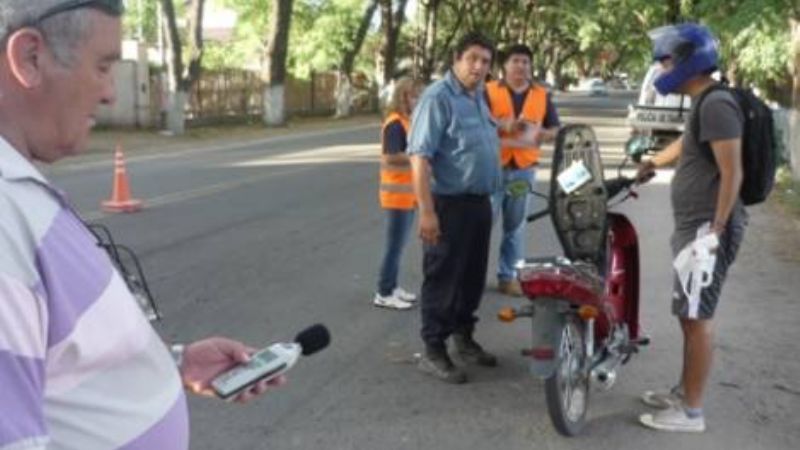 Secuestraron 10 motos por circular con “escape libre”