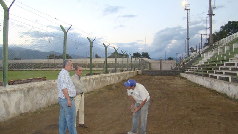 Deplorable estado de la sala de reuniones de la Liga Catamarqueña