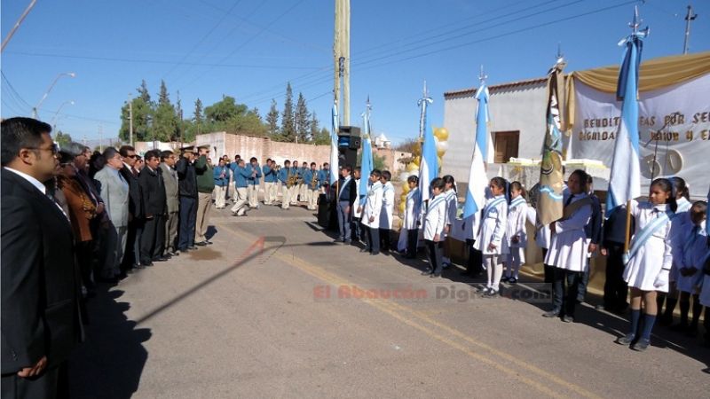 La escuela del barrio Pampa Blanca brilló en sus bodas de oro