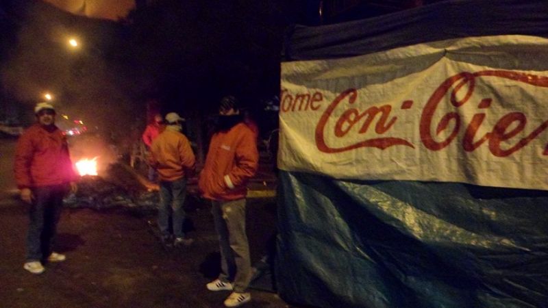Continúa la vigilia de trabajadores de Coca-Cola