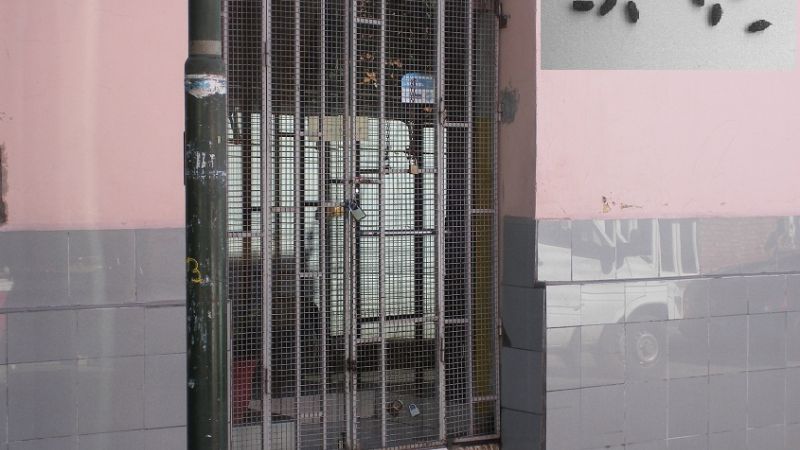 Clausuran bar porque encontraron excremento de ratas en la cocina