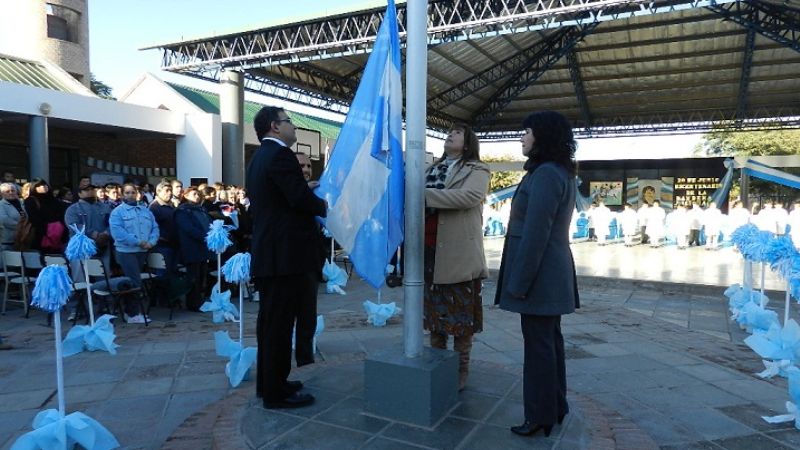 Más de 180 chicos realizaron la promesa a la Bandera 