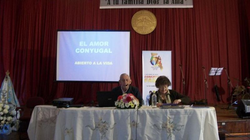 Cientos de participantes debaten acerca de la familia