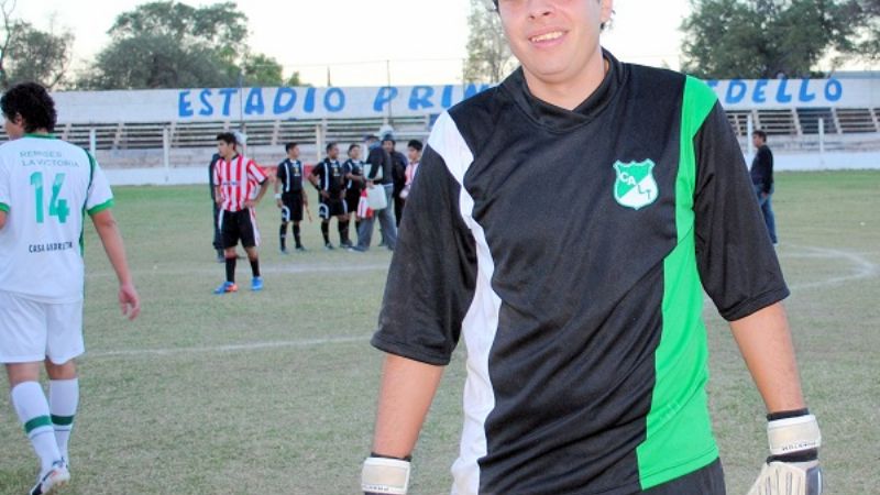 “Defe” se arrimó al “Santo” y Los Sureños manda en la “B”