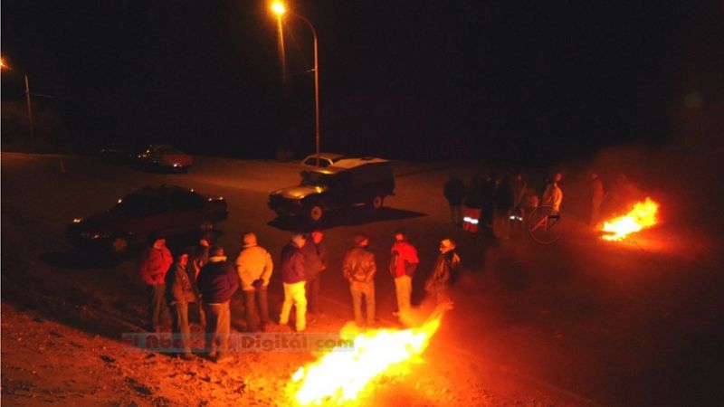 Municipales de Palo Blanco cortan ruta provincial 34