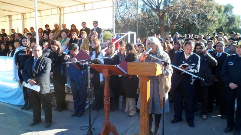Corpacci presidió el acto por el Bicentenario de la creación de la Bandera