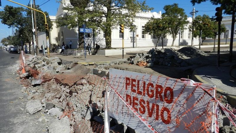 Construcción de badenes de cruce en la Capital