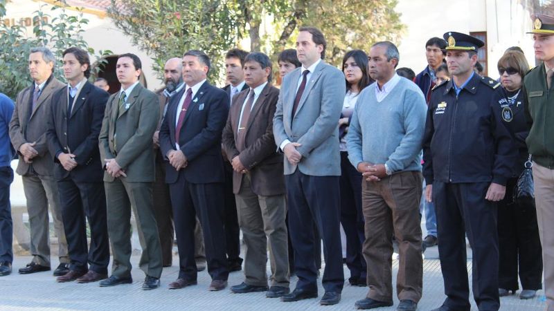 El vicegobernador junto a los legisladores provinciales en Santa María 