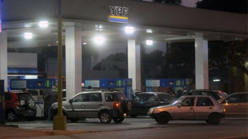 Estiman que tras el paro se tardará tres días en abastecer surtidores