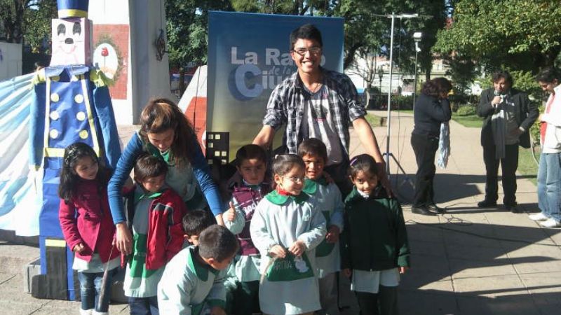 Radio Capital con los jardines de infantes y adultos mayores