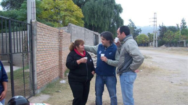 Vecinos del Bº Los Inmigrantes tendrán agua potable y cloacas