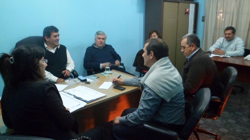 Concejales chacareros evalúan una solución al conflicto salarial