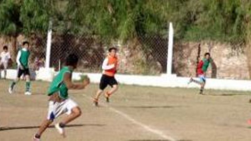 Seleccionaron jugadores en un preselectivo de fútbol en Fiambalá