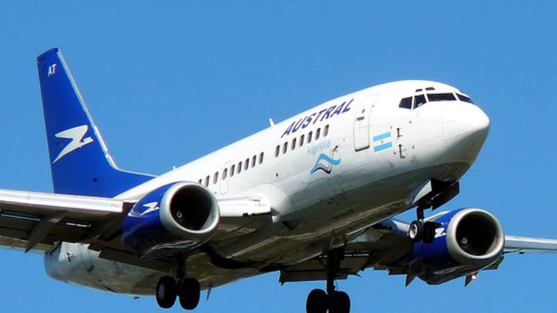 Aerolíneas Argentinas y Austral garantizan sus vuelos de mañana