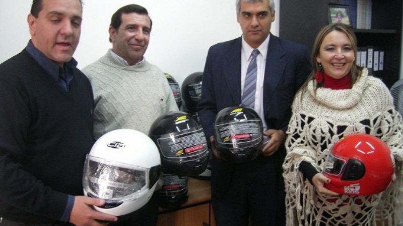 Seguirán los sorteos de cascos autografiados y se suma Alumbrera