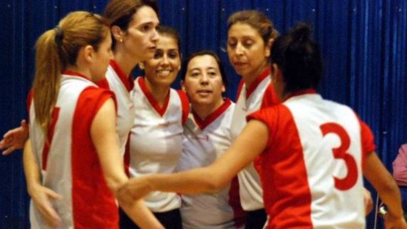 Amigos Veteranos de Voley siguen con la 3ra. del Anual