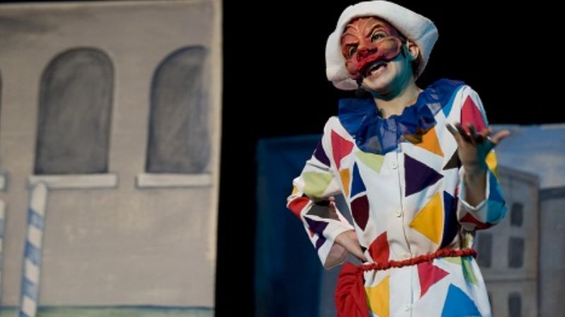 Más de 2500 alumnos asistieron a las funciones escolares de Arlequín