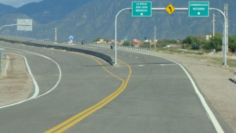 Atacan a los autos en la nueva circunvalación