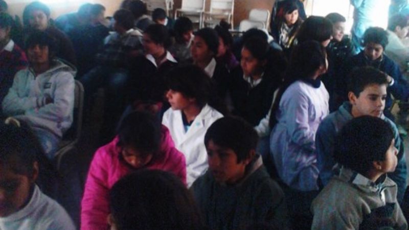 Alumnos capacitados sobre tenencia responsable de animales 