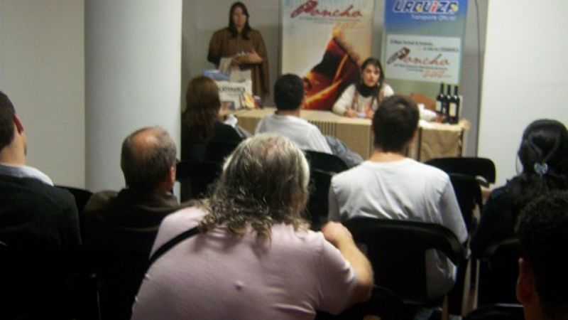 El Poncho se mostró y promocionó en Córdoba y Rosario  