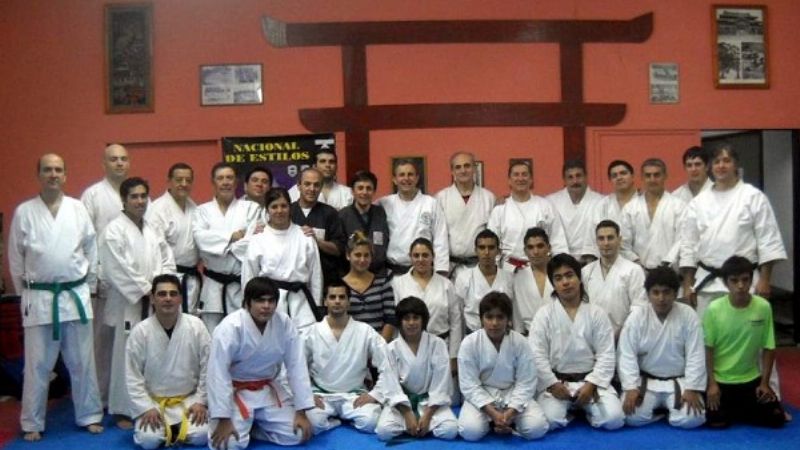 Maestros cordobeses en seminario de karate tradicional y kobudo 