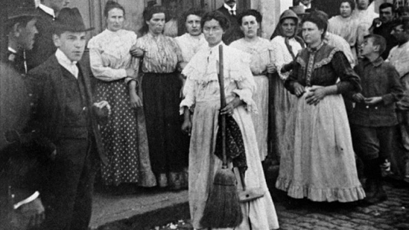 Se inaugura la exposición “Mujeres 200 años” en el Museo de Bellas Artes