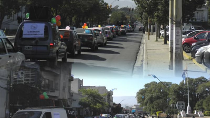 Docentes de la ENET en caravana 