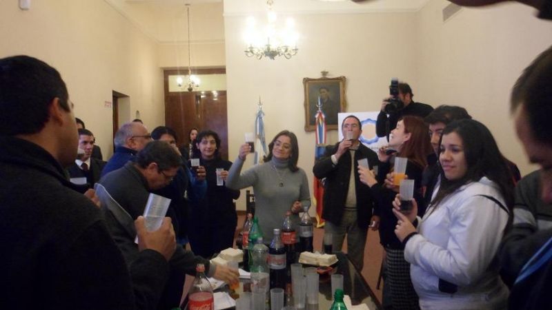 La Gobernadora brindó con la prensa