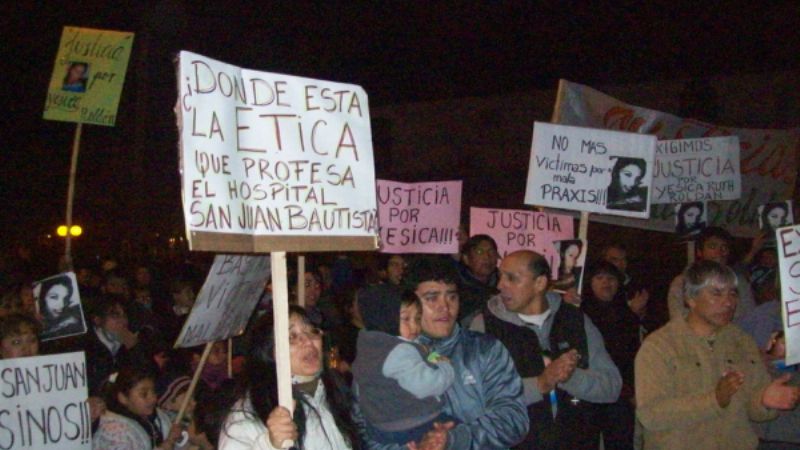 Familiares, amigos y vecinos pidieron justicia por Jésica Roldán