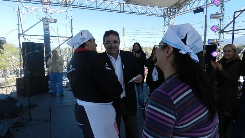 Una multitud festejó la Independencia en la Plaza de Choya  