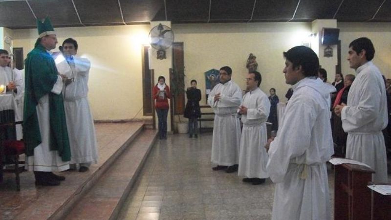 Monseñor Urbanc instituyó a cuatro nuevos acólitos