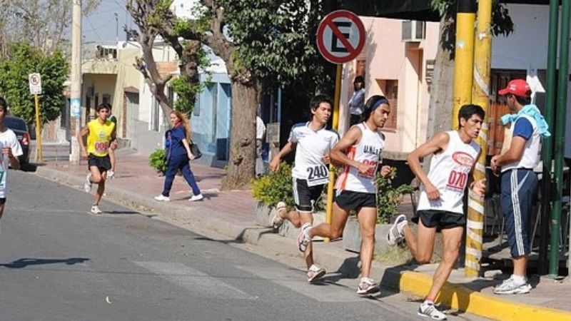 La ASOCAT corre por el aniversario de la UCR