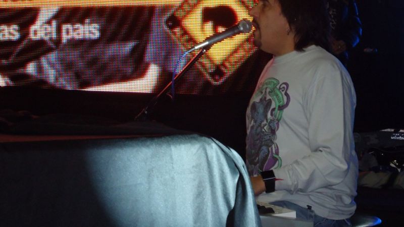 Ante una multitud, Alejandro Lerner cerró la primera noche