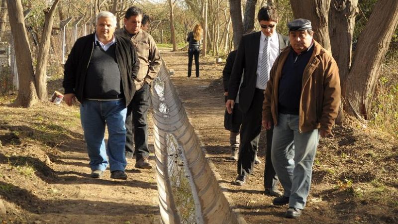 Recuperan canales de riego en Icaño