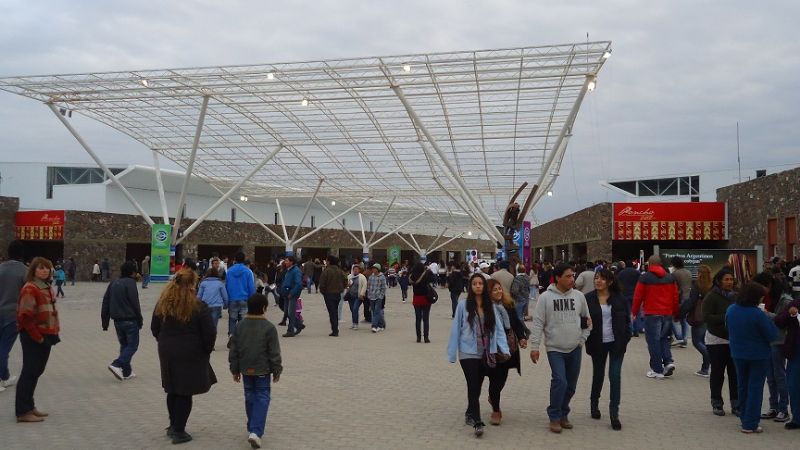 Tres menores demorados en el Poncho