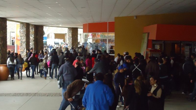 Domingo gris pero a pleno en el Poncho